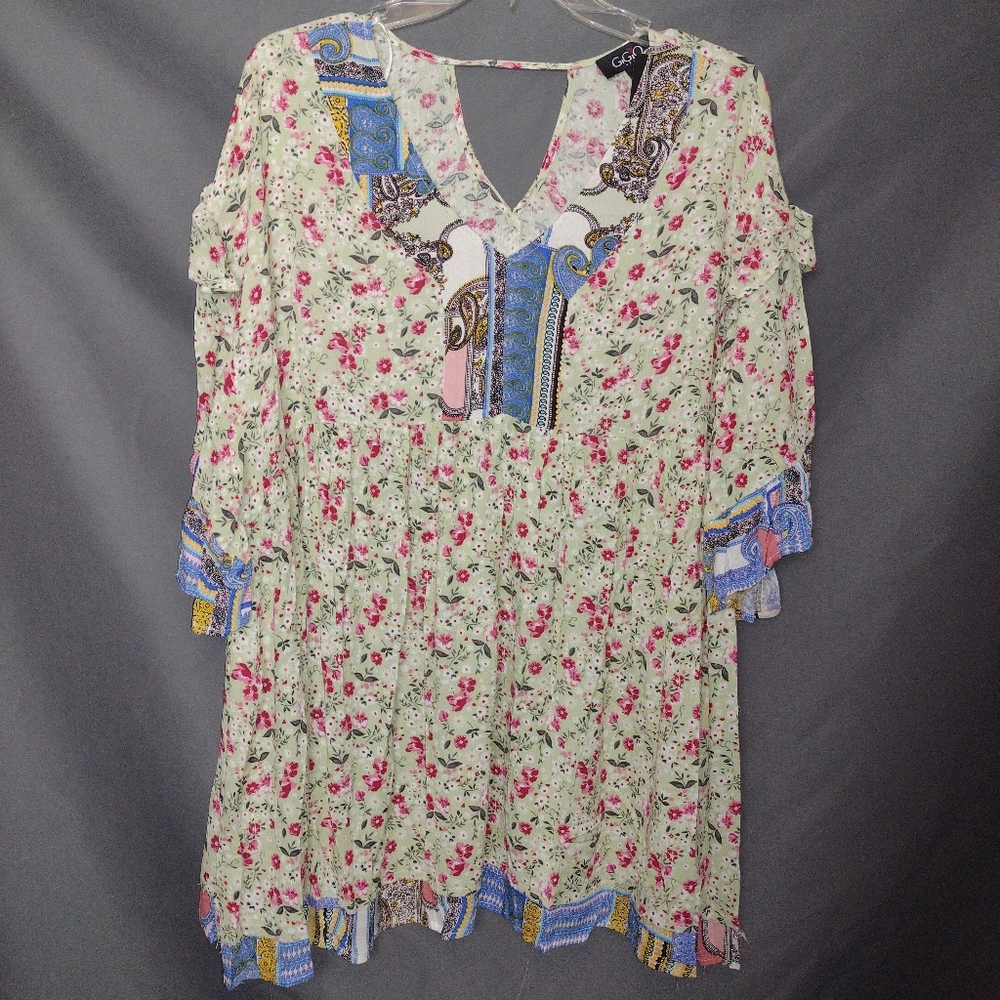 Boho floral babydoll V-neck tunic top, medium